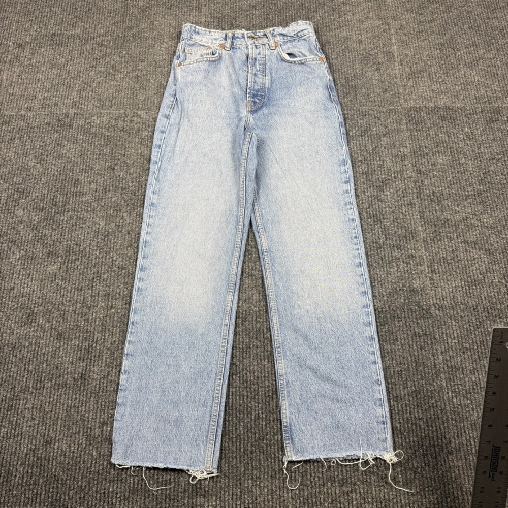 Zara Women High Waisted Straight Leg Light Wash Blue Denim Jeans Size 2 0774/234